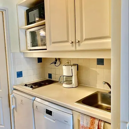 Apartament «le Jeannot» Studio Au Port Avec Clim Et Terrasse *